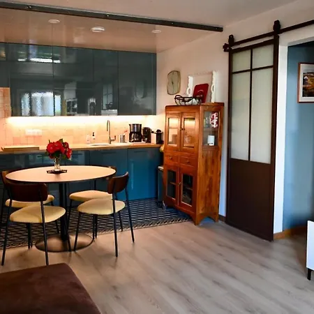 شقة Appart-terrasse , 80m De La Benoit, *