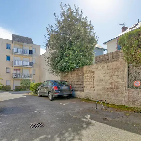 Appart-terrasse , 80m De La Benoit, Apartment