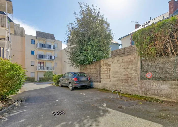 Appart-terrasse , 80m De La Benoit, Apartment